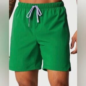 Fabletics The One Short 7in lined in Putting Green Athletic Lightweight Sz Sm